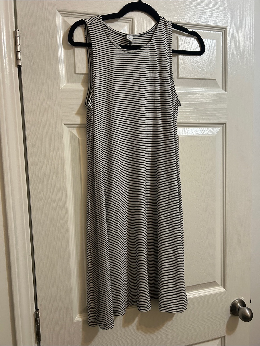 Old Navy Black & White Striped Sleeveless Midi Dress